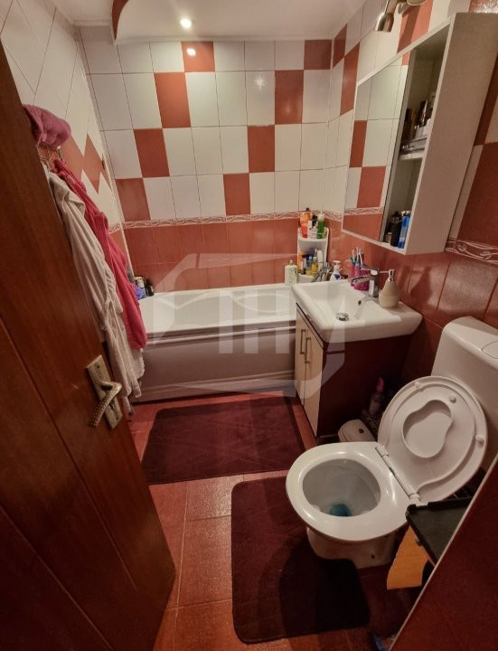 Apartament cu 3 camere, decomandat, zona strazii Dunarii