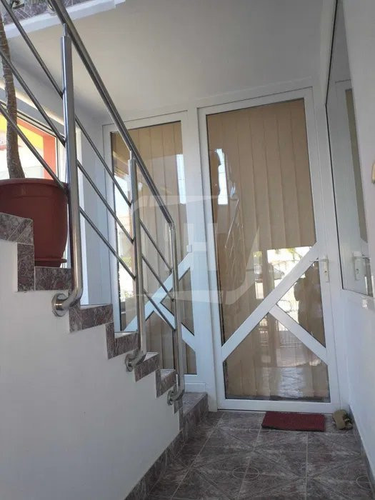 CASĂ DE ÎNCHIRIAT, NIVELUL 1, 3 CAMERE, 2 BĂI, BALCON, PARCĂRI, ZONA AUTOGARĂ