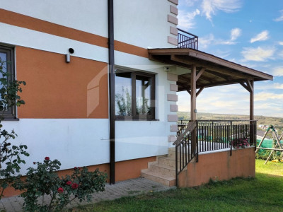 Casa 5 camere, la cheie,  120 mp utili, 386 mp teren, panorama