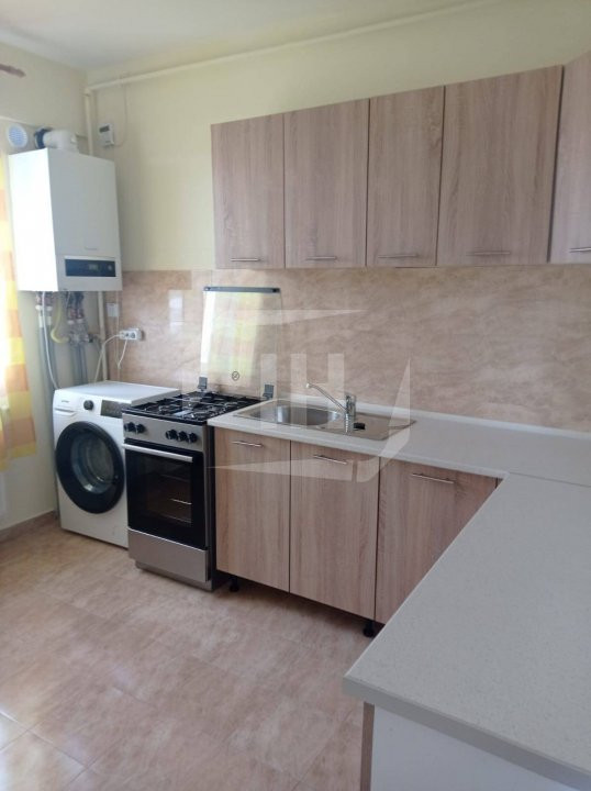 Apartament 2 camere, decomandat, ZONA ROMUL LADEA