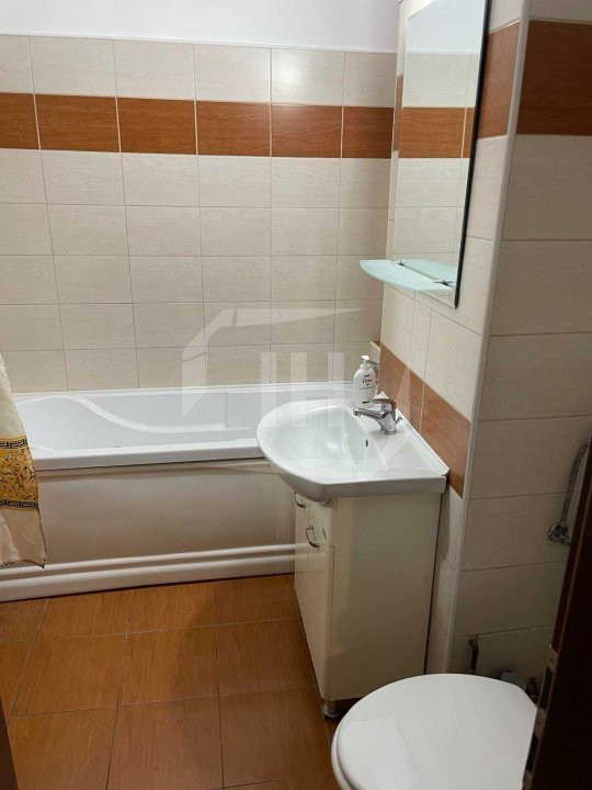 Apartament cu 2 camere decomandat, zona Piata Marasti