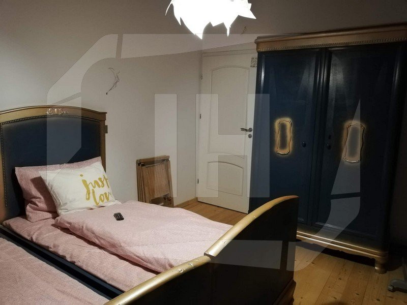 Apartament 3 camere , terasa, zona strazii Campului