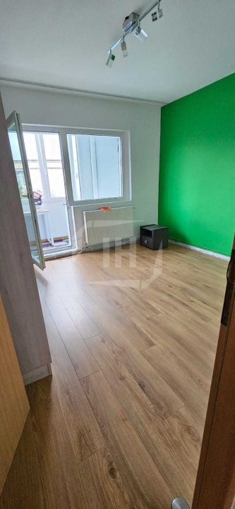 Apartament cu 3 camere, decomandat, zona Kaufland/ Marasti