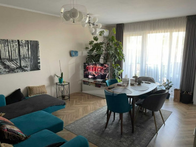 Apartament 3 camere, etaj intermediar, terasa, parcare, bloc nou