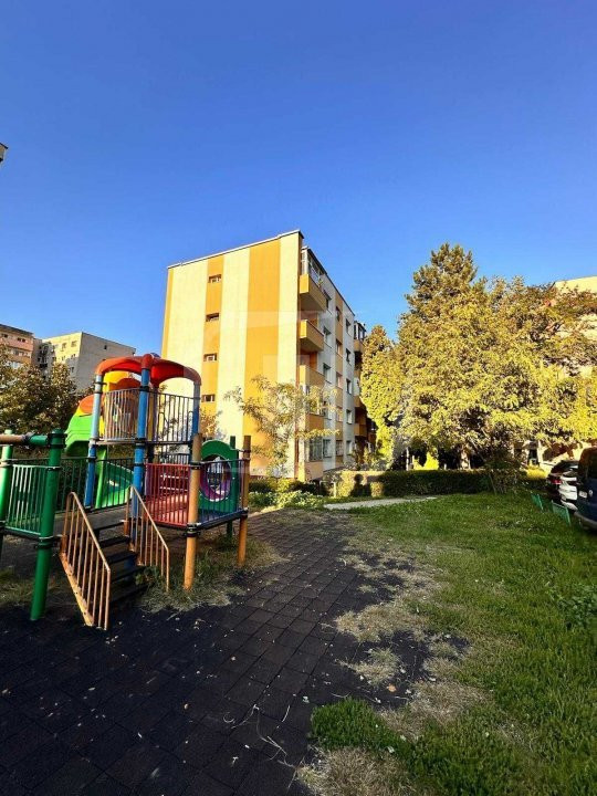 Apartament 4 camere proaspat renovat, zona Calvaria