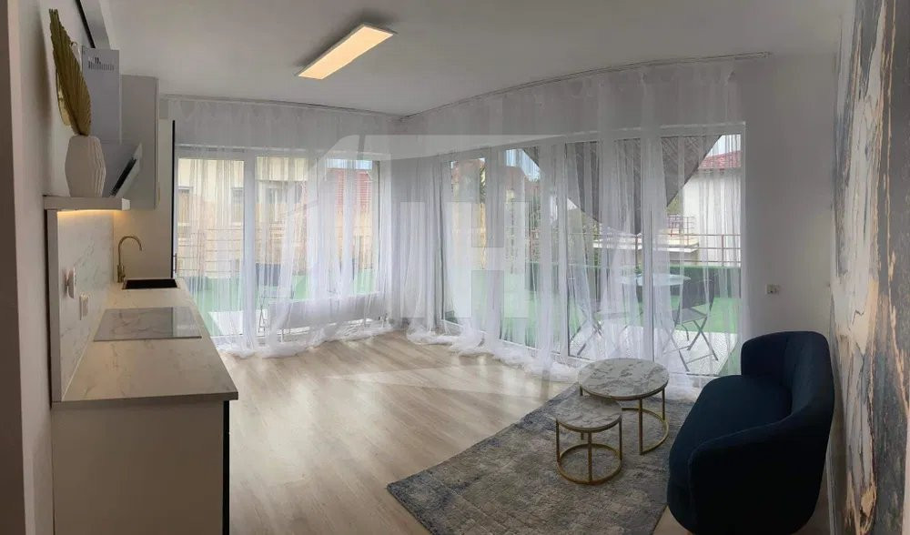 Apartament 3 camere, decomandat, terasa 60 mp, zona Golden Tulip