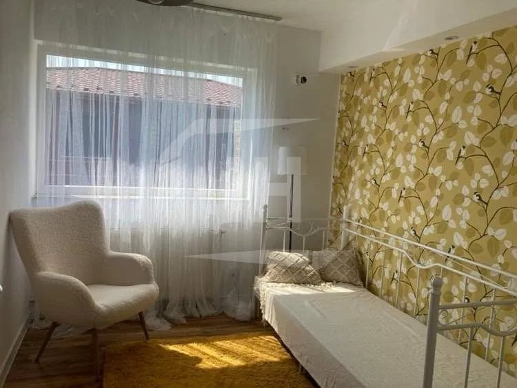 Apartament 3 camere, decomandat, terasa 60 mp, zona Golden Tulip