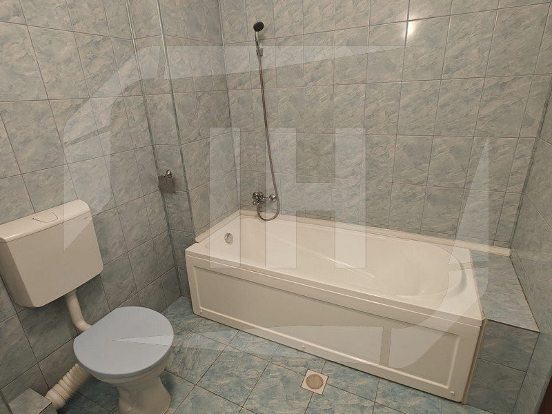 Apartament 2 camere, etaj intermediar, Zona Vivo