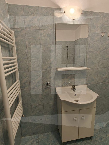 Apartament 2 camere, etaj intermediar, Zona Vivo