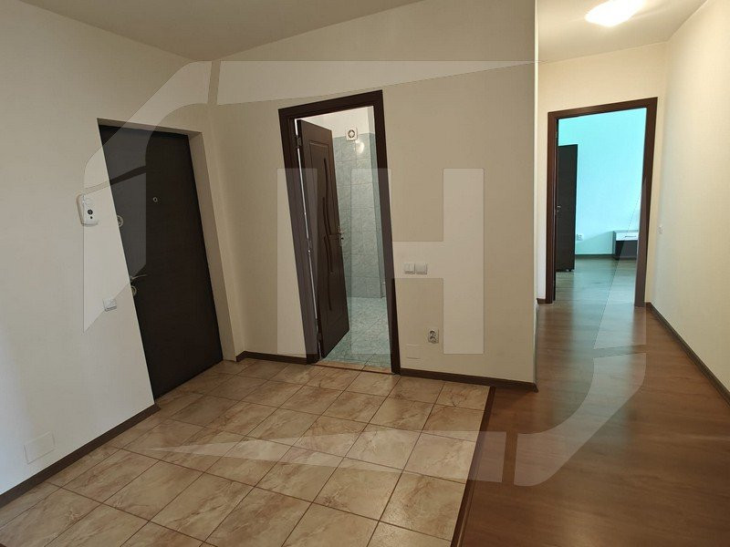 Apartament 2 camere, etaj intermediar, Zona Vivo