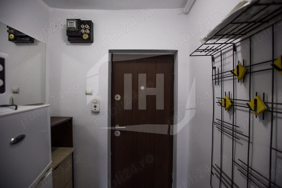 Apartament 2 camere, semidecomandat, Manastur, zona Mehedinti