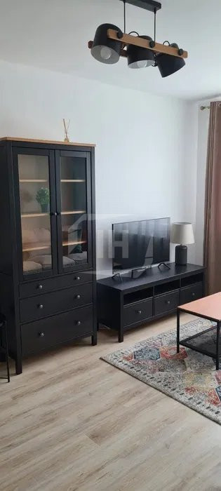 Apartament 2 camere, semidecomandat, Centru, Piata Mihai Viteazul