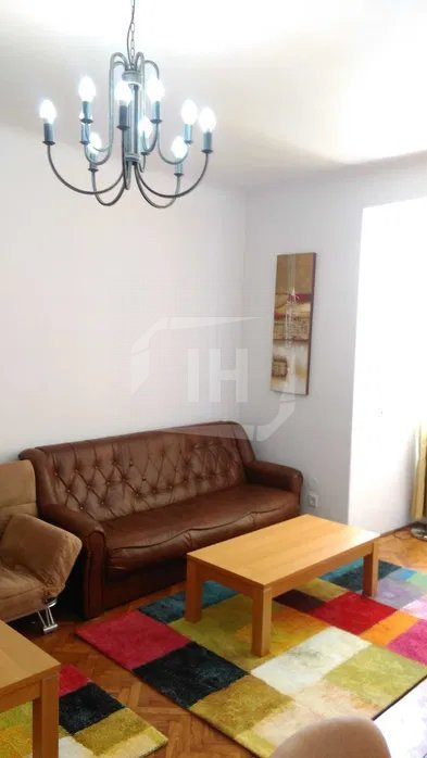 Apartament 2 camere, decomandat, 75 mp, Centru, zona Baritiu