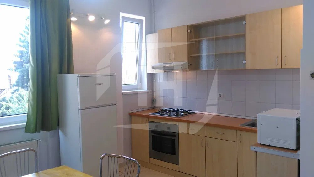 Apartament 2 camere, decomandat, 75 mp, Centru, zona Baritiu