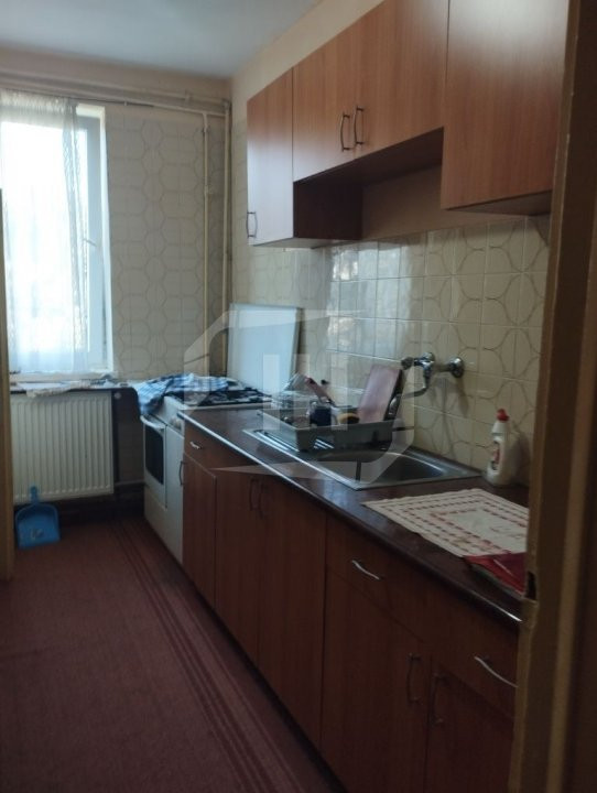 Apartament cu 3 camere, decomandat, zona Iulius Mall