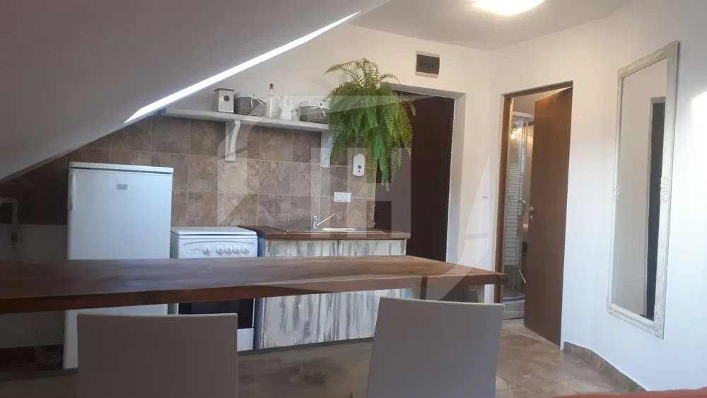 Apartament 3 camere, semidecomandat, Gheorgheni, zona Hermes