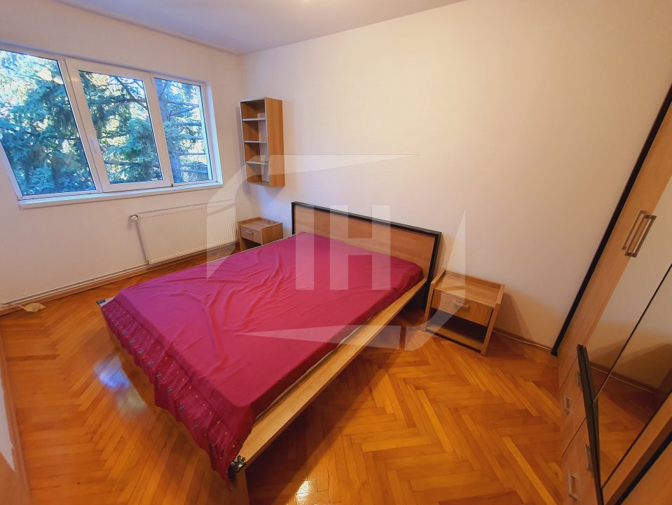 Apartament cu 3 camere, etaj intermediar, parcare, Gheorgheni