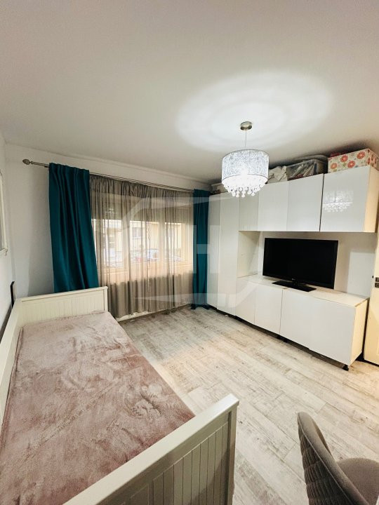 Apartament cu 3 camere, decomandat, zona Kaufland / Marasti