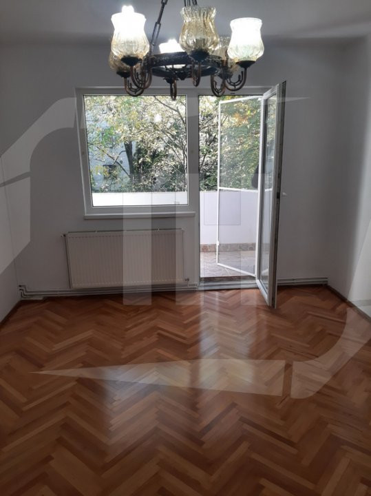 Apartament 3 camere, etaj intermediar, zona Grigore Alexandrescu