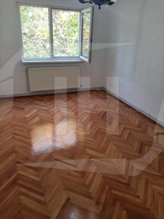 Apartament 3 camere, etaj intermediar, zona Grigore Alexandrescu