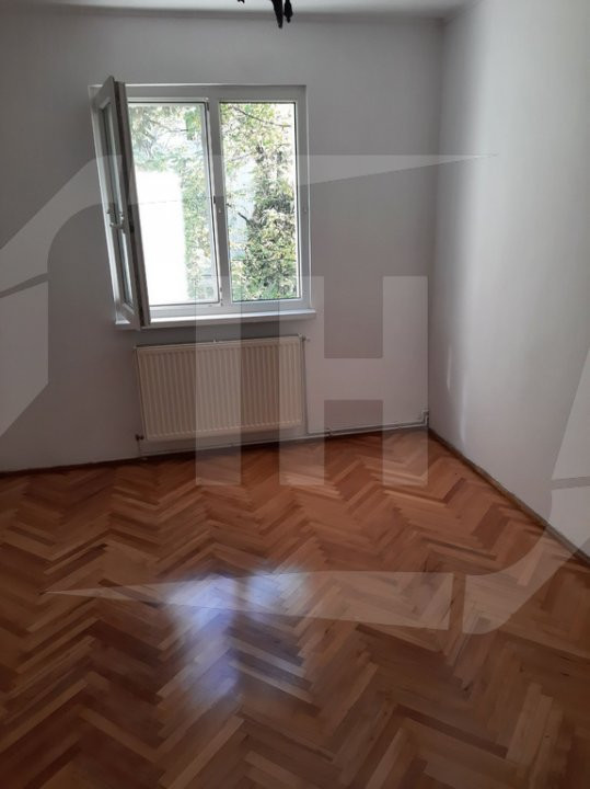 Apartament 3 camere, etaj intermediar, zona Grigore Alexandrescu