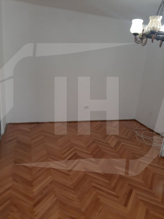 Apartament 3 camere, etaj intermediar, zona Grigore Alexandrescu