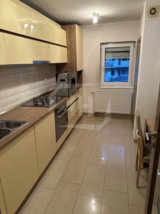 Apartament 4 camere, decomandat, etaj intermediar, zona strazii Observatorului