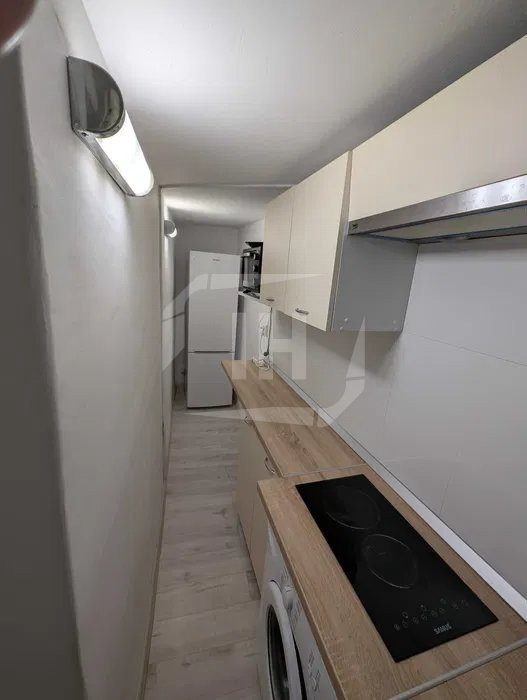 Apartament 2 camere, semidecomandat, Centru, UMF