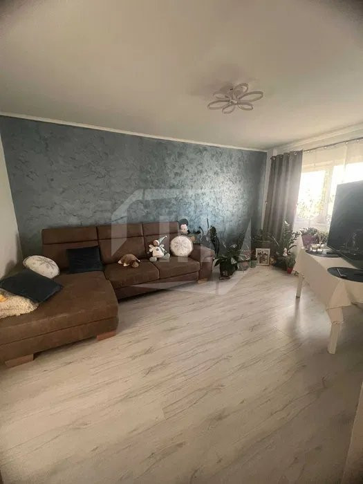 Apartament 3 camere, 2 bai, etaj intermediar, renovat, in Marasti!