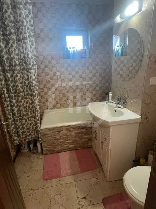 Apartament 3 camere, 2 bai, etaj intermediar, renovat, in Marasti!