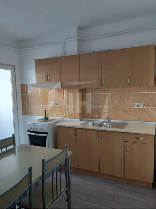 Apartament 3 camere, decomandat, etaj 3/5, zona str Oasului