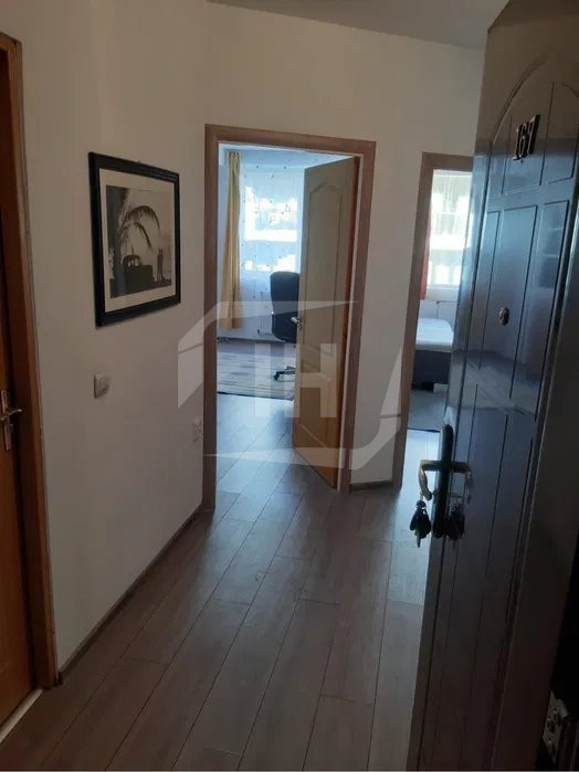 Apartament 3 camere, decomandat, etaj 3/5, zona str Oasului