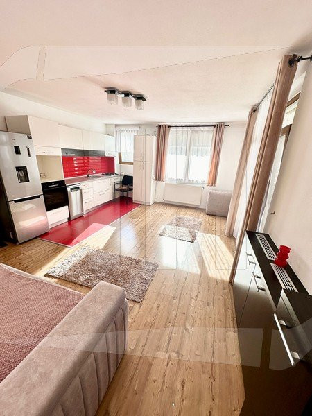 Apartament 2 camere, la cheie, parcare