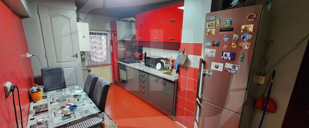 Apartament 3 camere decomandat, etaj intermediar, zona Ion Mester