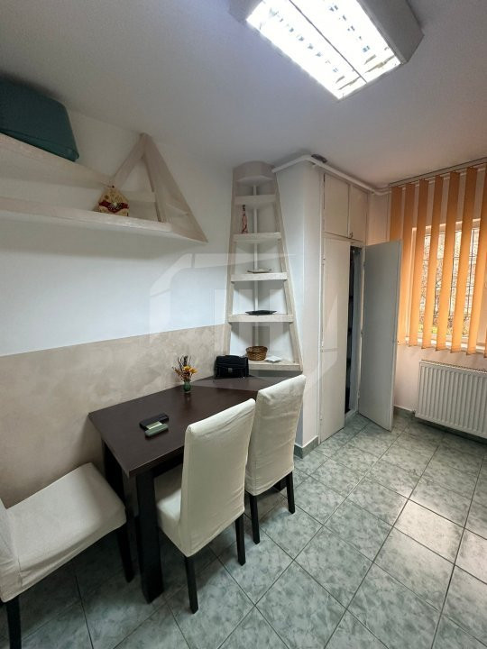 OPORTUNITATE! Apartament 3 camere, decomandat, P-ta Zorilor