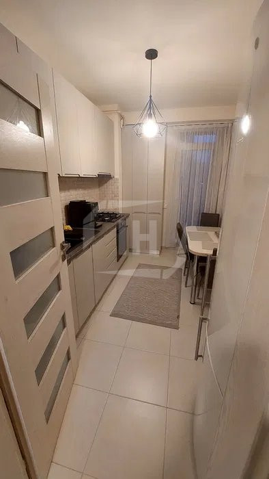 Apartament 40 mp utili, 9 mp balcon, parcare, zona Bazei Sportive