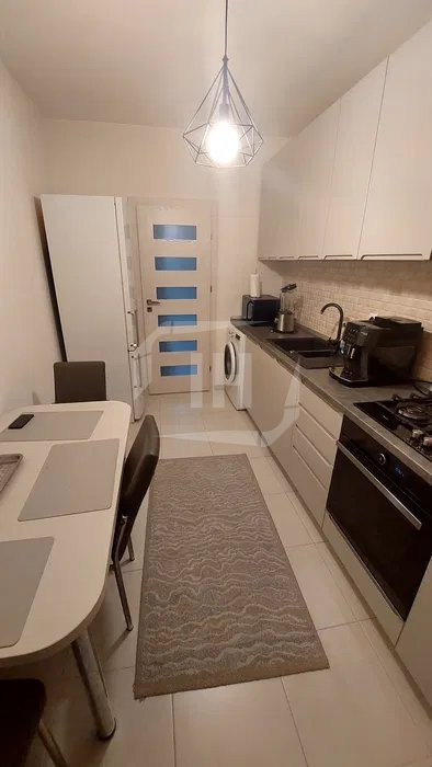 Apartament 40 mp utili, 9 mp balcon, parcare, zona Bazei Sportive