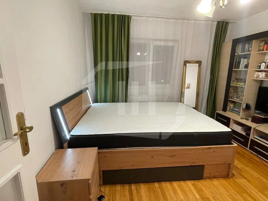 Apartament 4 camere, decomandat, etaj intermediar, zona strazii Observatorului