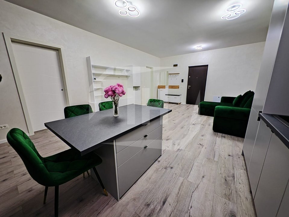 Apartament nou cu 2 camere, parcare, zona Vivo