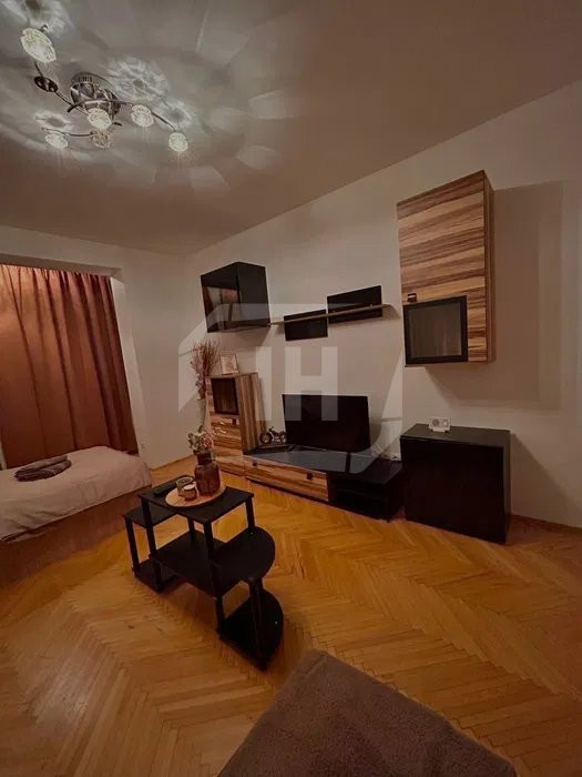 Apartament 2 camere, decomandat, Centru zona Mihai Viteazul