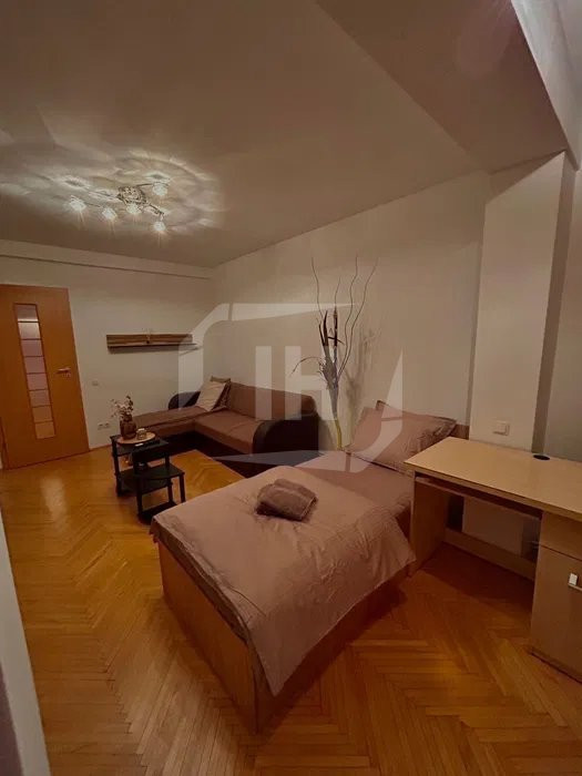 Apartament 2 camere, decomandat, Centru zona Mihai Viteazul