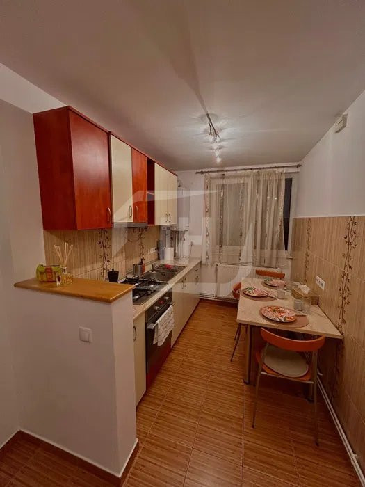 Apartament 2 camere, decomandat, Centru zona Mihai Viteazul