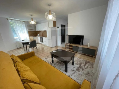 Apartament 2 camere, semidecomandat, parcare, Centru zona Anton Pann