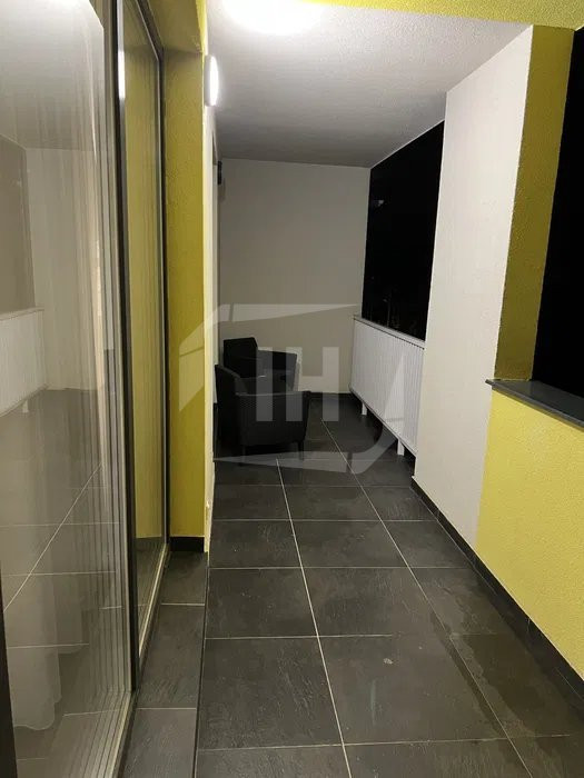 Apartament 2 camere, semidecomandat, parcare, zona Gheorghe Lazar