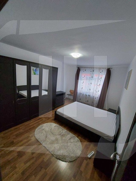 Apartament 3 camere, etaj intermediar, 2 parcari, zona Vivo