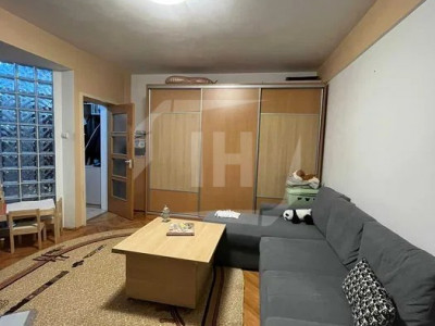 Apartament 2 camere, decomandat, etaj intermediar, zona Observatorului