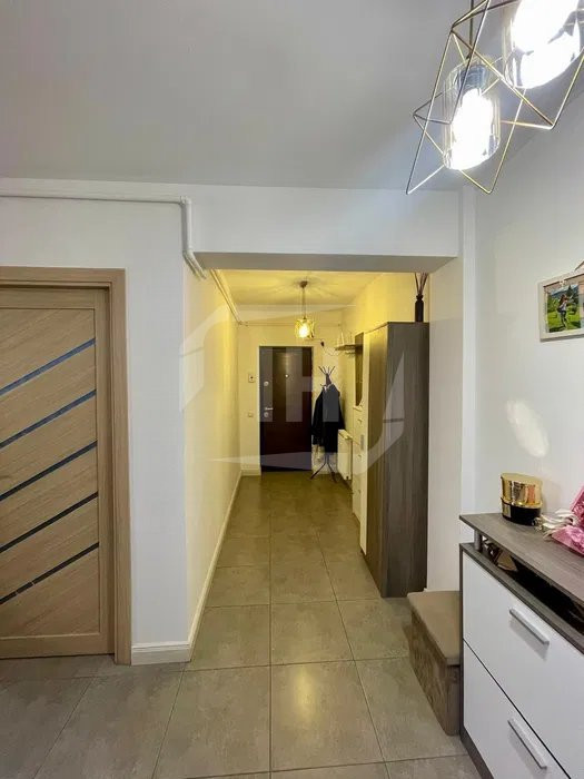 Apartament 2 camere, decomandat, etaj intermediar, zona Profi Eroilor