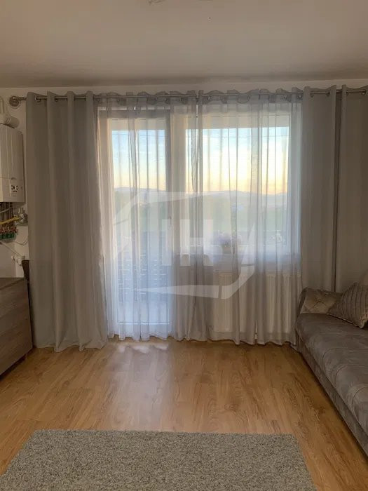 Apartament 2 camere, parcare, zona Vivo