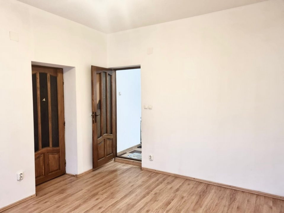 Apartament 3 camere cu gradina, zona Centrala - Parcul Cetatuia