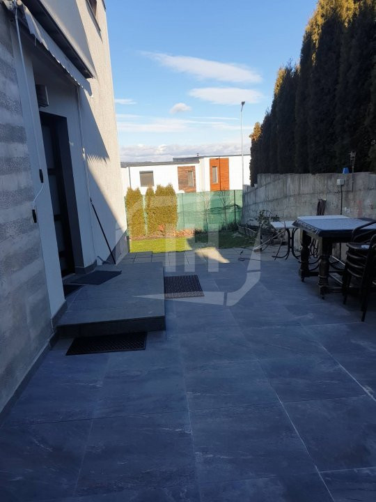 Duplex 4 camere, 3 parcari, zona Razoare